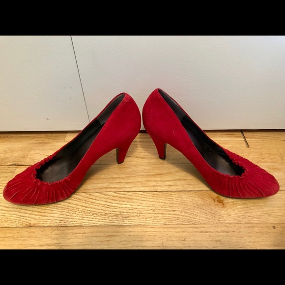Jessica Simpson Red Suede Pumps - Picture 2 of 5